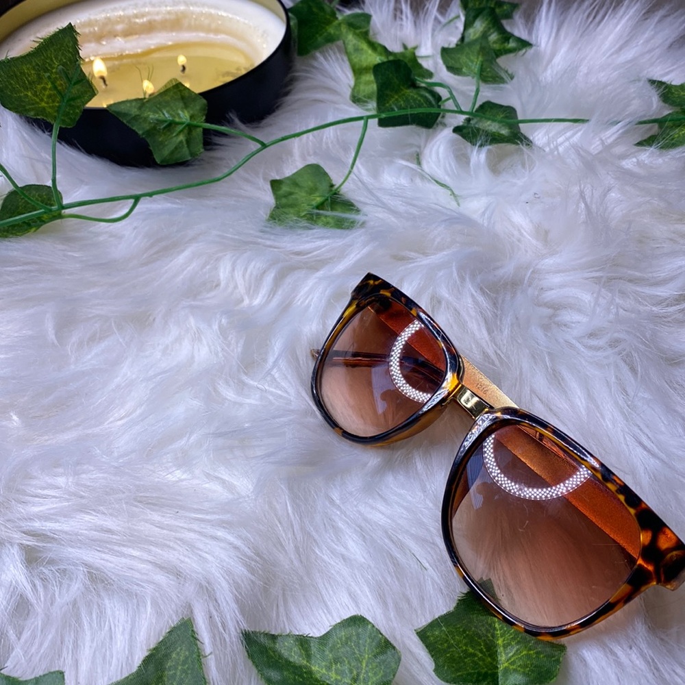 Tortoise Shell Print Sunglasses
